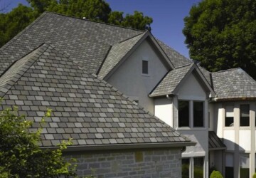 Tell-tale Signs You Need To Invest In a New Roof - valleys, sunlight, sagging, roof's shingles, new roof, moss, ice dams, energy bills, chimney, attic, algae