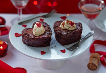 15 Romantic Dessert Recipes for a Sweet Valentine's Day (Part 2) - Valentine's day recipes, Valentine's day desserts, Valentine's day cookies, Sweet Valentine's Day