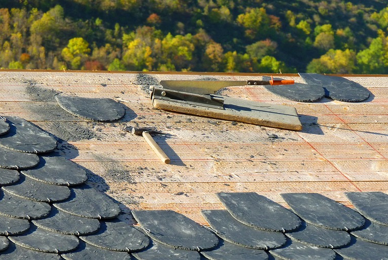 All About The Roof: Warning Signs That Your Roof Needs Repair - roof, repair, home improvement, diy