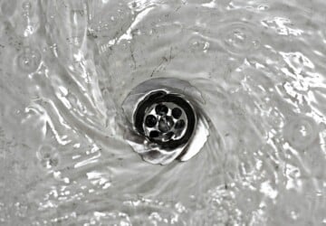 Are Drain Cleaners Effective? - oxidizing, enzymatic, drain, cleaner, chemical, caustic, acid