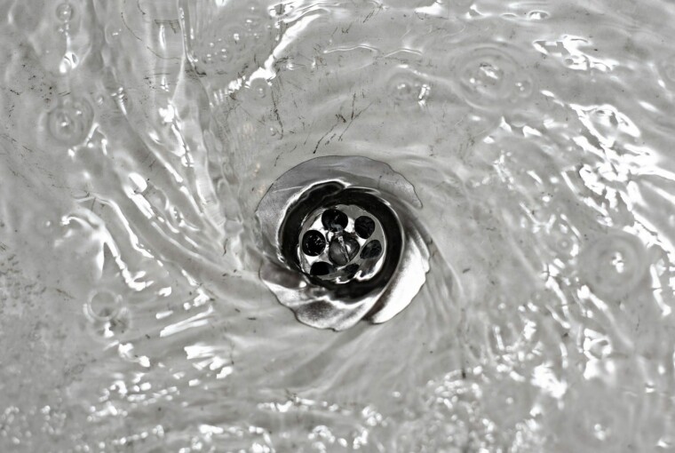 Are Drain Cleaners Effective? - oxidizing, enzymatic, drain, cleaner, chemical, caustic, acid