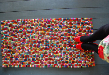 15 Great DIY Rugs to Brighten up Your Home - DIY Rugs, DIY rug, diy home decor, bath rugs