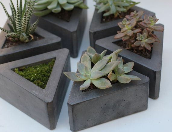 15 Cool and Modern DIY Concrete Projects - DIY concrete projects, DIY concrete project, DIY Concrete Garden Ornaments, DIY Concrete