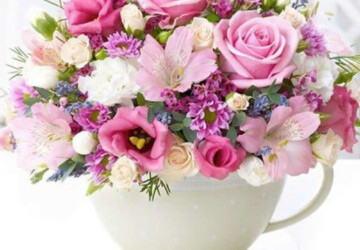 15 Best DIY Flower Arrangement Ideas - floral centerpiece, DIY Flower Arrangement Ideas, DIY Flower Arrangement, DIY Flower, Beautiful Flower Arrangement Ideas