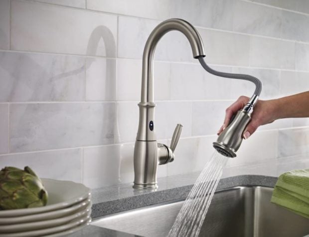 3 Benefits Of a Touchless Kitchen Faucet - water, touchless, save, kitchen, hygienic, faucet, energy, control