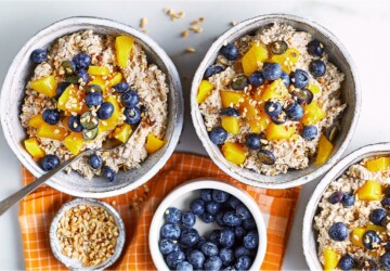 5 Healthy Breakfast Ideas - udding, Smoothies, smoked, salmon, omlette, oats, ideas, healthy, fresh fruit, coconut yougurt, Chia Seed, breakfast