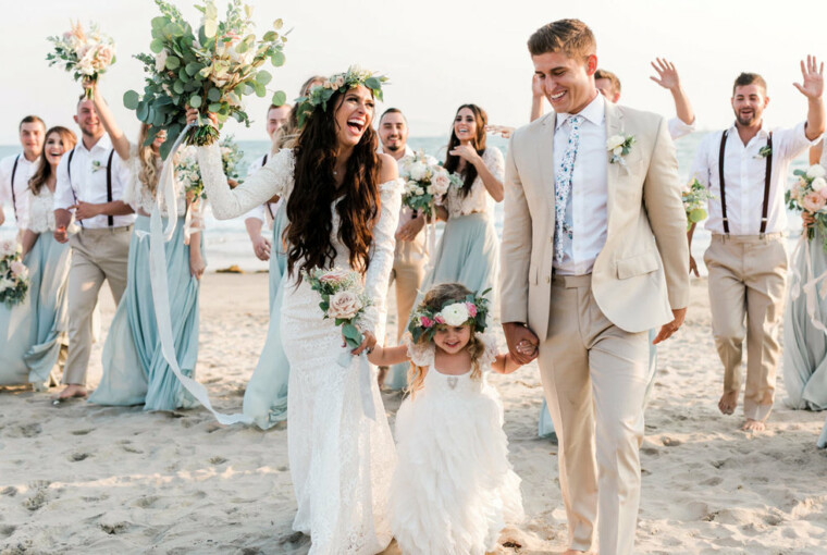 Save Money on Your Wedding Without Cutting Corners:5 Easy Tips Save Money on Your Wedding Without Cutting Corners:5 Easy Tips - wedding, save money, paperless ivintations, jewelry, destination, catering, buy, budget