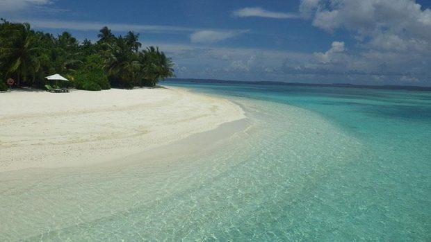 7 Tips For Couples Travelling Maldives For The First Time - wisely, travel, rues, regulations, pack, maldives, half-board, facilities, all-inclusive