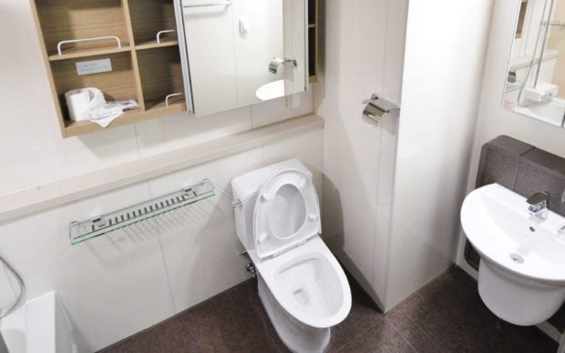 Why Comfort Height Toilets are Best for Elderly People - toilet, standard, platform, height, elderly people, comfort