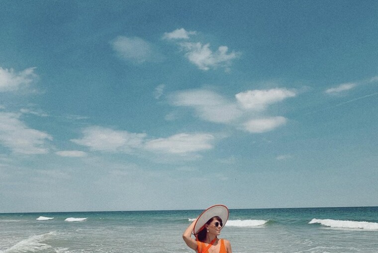 What to Wear for an August Weekend at the Beach: 16 Lovely Ideas What to Wear for an August Weekend at the Beach: 16 Lovely Ideas - summer outfit ideas, beach outfit ideas, beach outfit, beach