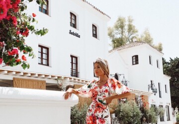 15 Inspiring Outfit Ideas To Try This August - Outfits to Try in August, August outfit ideas, August Fashion Inspiration, August