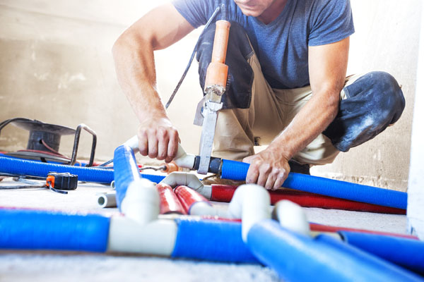 6 Reasons to Hire a Professional Plumbing Service - professional, plumbing, improvement, home