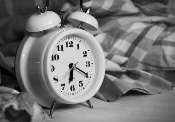 6 Important Reasons to Stick to a Sleep Schedule - sleep, schedule, rem sleep, night, morning, melatonin