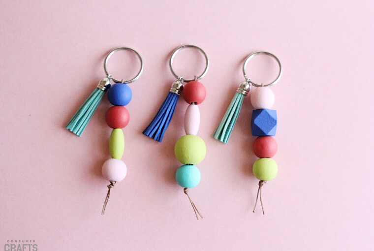14 Easy Tutorials for Unique DIY Keychains 14 Easy Tutorials for Unique DIY Keychains - DIY Keychains, DIY Keychain, diy gifts