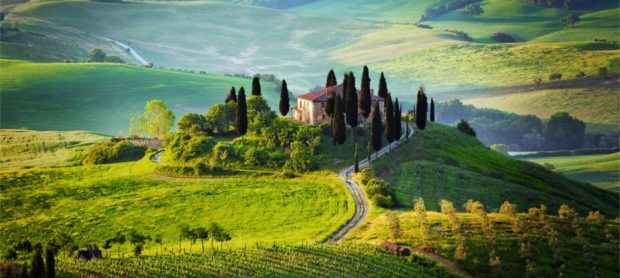 A Tourist-friendly Vacation: The Choice Of Successful Tours And Personalized Offers - venice, vacation, tuscany, tours, tourists, rome, milan, lombardy, Italy, florence, destinations