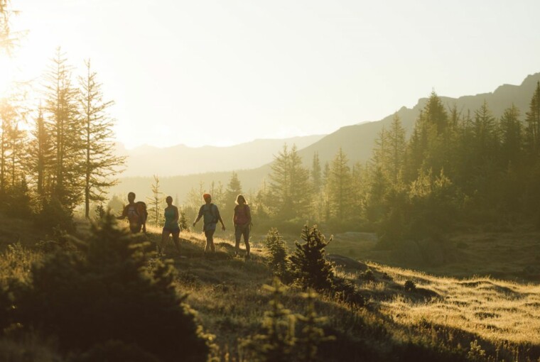 7 Essential Items for Hiking this Fall - water bottle, Hiking, essentials, Clothing, charger, camera, boots