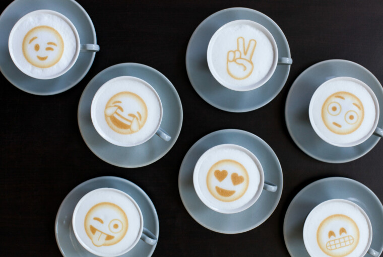 Dressing Up Your Drinks – 5 Ways To Upgrade Your Drinking Experience - ripplescoffee, flower beverages, drings, dressing up, coctail, candy drink