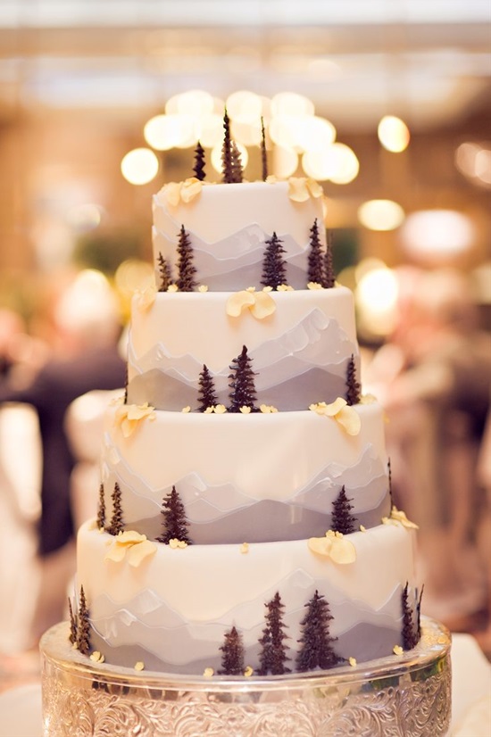 15 Gorgeous Winter Wedding Cakes - Winter Wedding Cakes, Winter Wedding cake, winter wedding, Romantic Winter Weddings, DIY Winter Wedding Decorations