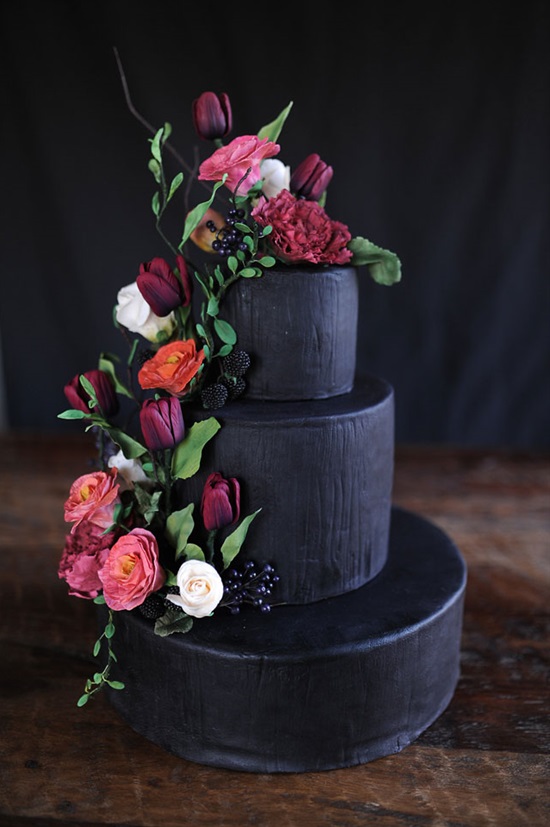 15 Breathtaking Black Wedding Cakes - Winter Wedding Cakes, wedding cakes, Black Wedding Cakes, Black Cakes