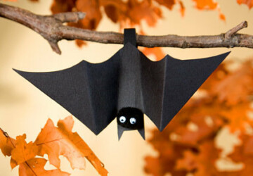 15 Easy Halloween Bat Crafts for Kids - Not Scary Halloween Crafts for Kids, Halloween Crafts for Kids, Halloween Bat Crafts for Kids