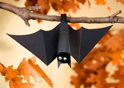 15 Easy Halloween Bat Crafts for Kids - Not Scary Halloween Crafts for Kids, Halloween Crafts for Kids, Halloween Bat Crafts for Kids