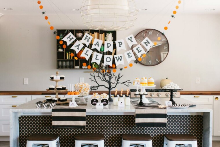15 Chic Adult Halloween Party Ideas (Part 1) 15 Chic Adult Halloween Party Ideas (Part 1) - Halloween Party Ideas, Halloween Party Games, Halloween Party Food, diy Halloween party