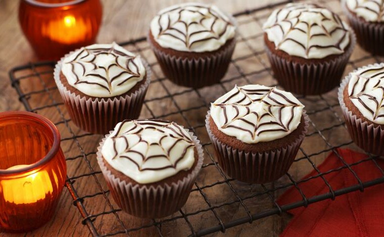 15 Cute and Spooky Halloween Cupcakes (Part 1) 15 Cute and Spooky Halloween Cupcakes (Part 1) - Halloween Dessert, halloween cupcakes