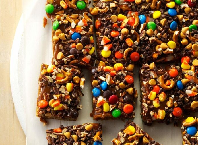 15 Recipes Using Leftover Halloween Candy (Part 2) - Recipes Using Leftover Halloween Candy, Halloween Candy Recipes, Halloween Candy