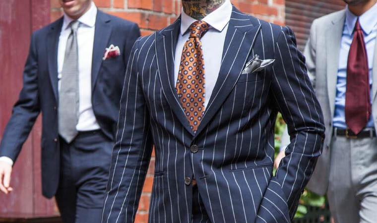 A Gentleman’s Guide to Pocket Squares A Gentleman’s Guide to Pocket Squares - pocket equare, men, four-panel, fashion, color