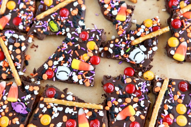 15 Recipes Using Leftover Halloween Candy (Part 2) - Recipes Using Leftover Halloween Candy, Halloween Candy Recipes, Halloween Candy