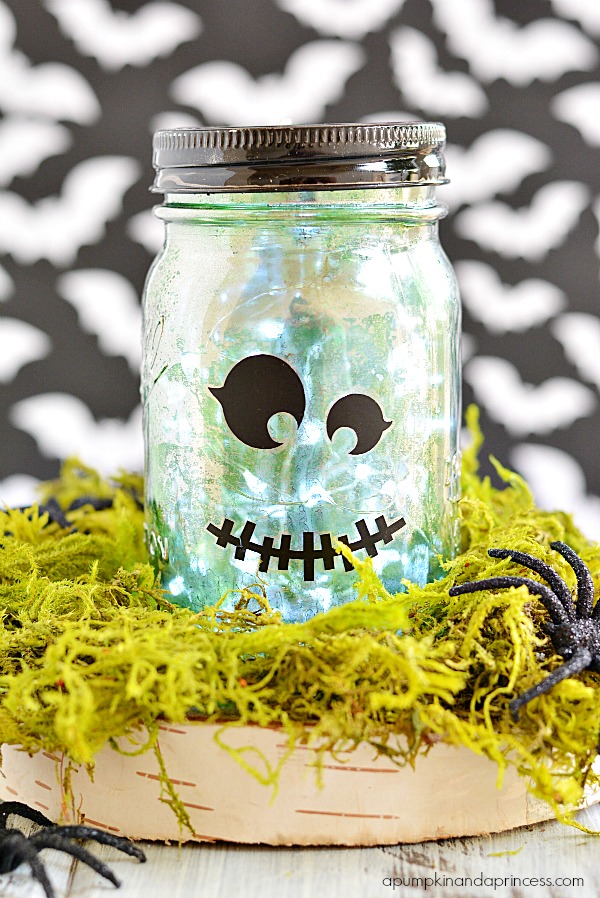 15 Cute DIY Halloween Mason Jars (Part 2) - Halloween Mason Jars, DIY Mason Jars, diy halloween mason jars, DIY Halloween Mason Jar