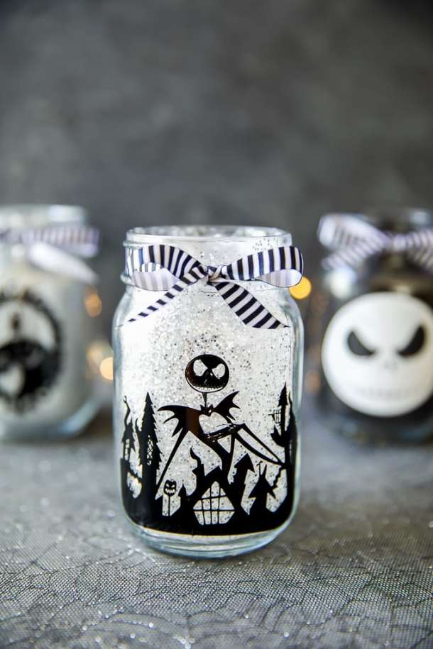 15 Cute DIY Halloween Mason Jars (Part 2) - Halloween Mason Jars, DIY Mason Jars, diy halloween mason jars, DIY Halloween Mason Jar