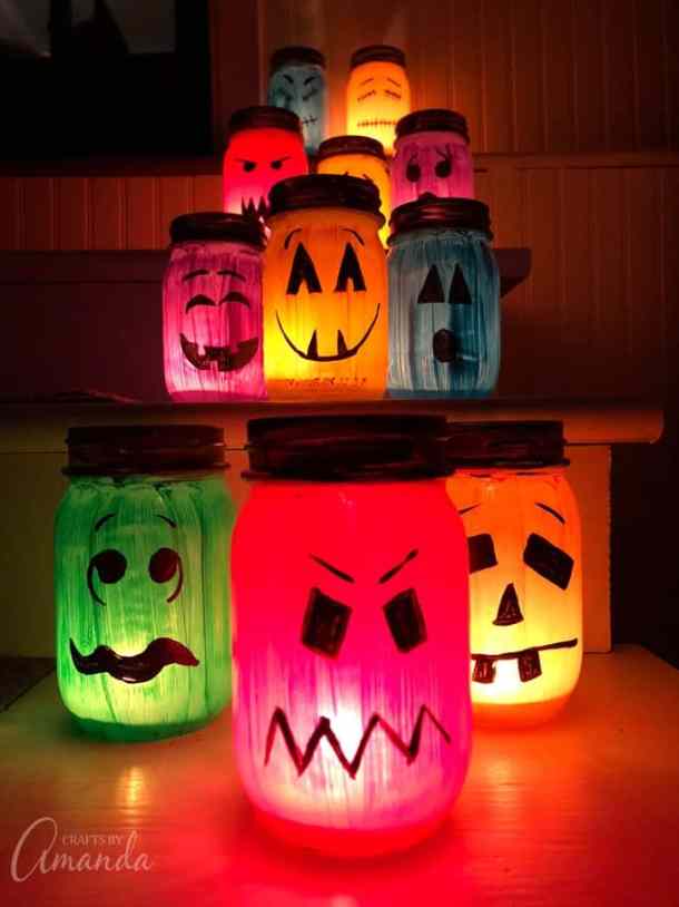 15 Cute DIY Halloween Mason Jars (Part 1) - mason jars, DIY Mason Jars, diy halloween mason jars, DIY Halloween Mason Jar