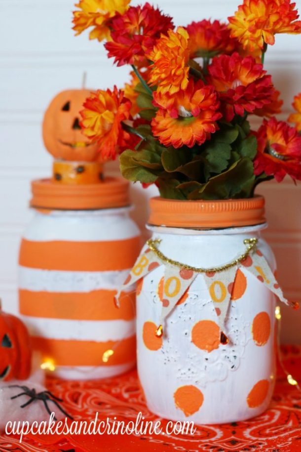 15 Cute DIY Halloween Mason Jars (Part 1) - mason jars, DIY Mason Jars, diy halloween mason jars, DIY Halloween Mason Jar