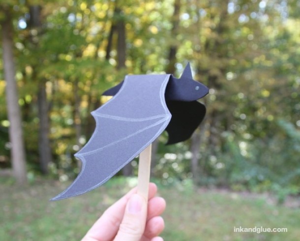 15 Easy Halloween Bat Crafts for Kids - Not Scary Halloween Crafts for Kids, Halloween Crafts for Kids, Halloween Bat Crafts for Kids