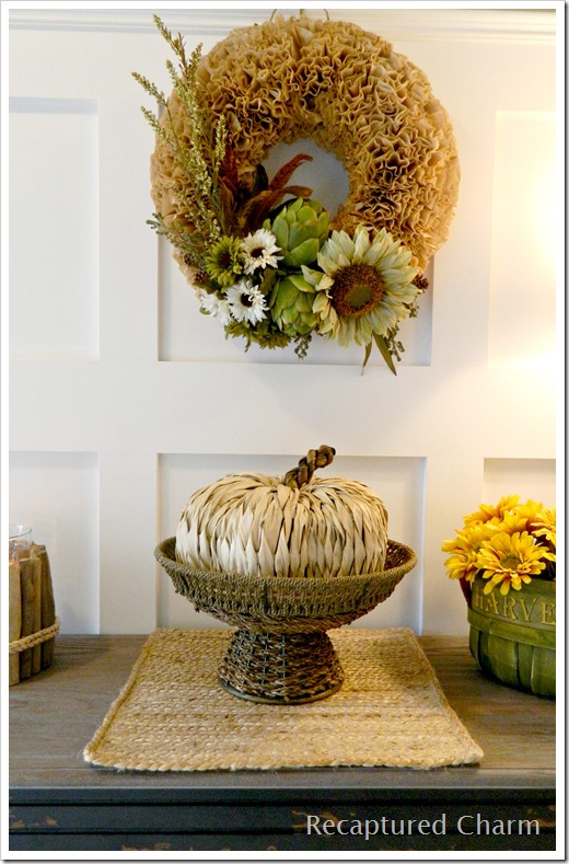 15 Easy Fall Decorating Projects (Part 2) - Farmhouse Fall Decorating Ideas, Farmhouse Fall Decorating, Fall Decorating Projects, fall Decorating Ideas