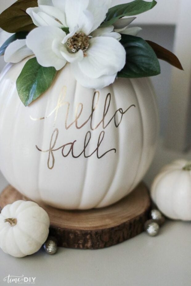 15 Easy Fall Decorating Projects (Part 2) - Farmhouse Fall Decorating Ideas, Farmhouse Fall Decorating, Fall Decorating Projects, fall Decorating Ideas