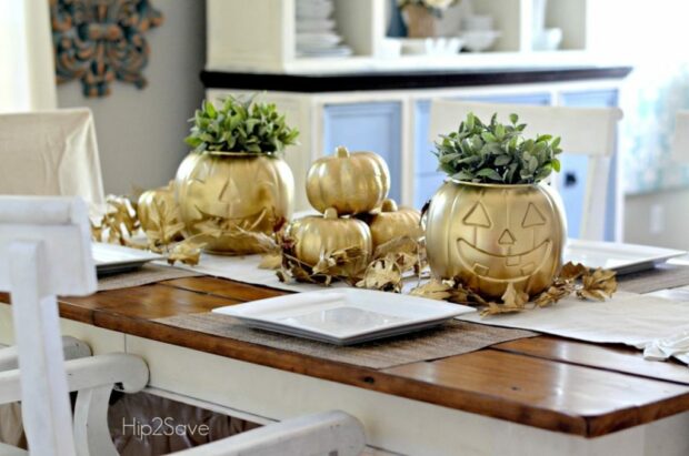 15 Easy Fall Decorating Projects (Part 2) - Farmhouse Fall Decorating Ideas, Farmhouse Fall Decorating, Fall Decorating Projects, fall Decorating Ideas