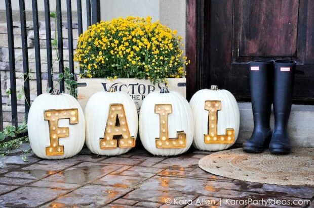 15 Easy Fall Decorating Projects (Part 2) - Farmhouse Fall Decorating Ideas, Farmhouse Fall Decorating, Fall Decorating Projects, fall Decorating Ideas