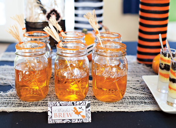 15 Chic Adult Halloween Party Ideas (Part 2) 15 Chic Adult Halloween Party Ideas (Part 2) - Halloween Party Ideas, Halloween Party Games, Halloween Party Food, Halloween party, diy Halloween party