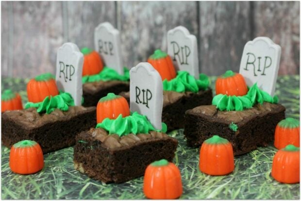 15 Chic Adult Halloween Party Ideas (Part 2) - Halloween Party Ideas, Halloween Party Games, Halloween Party Food, Halloween party, diy Halloween party