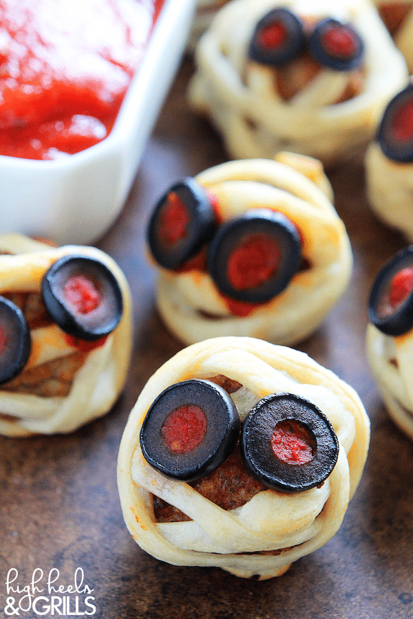 15 Easy Appetizers for a Spooktacular Halloween Party (Part 1) - Halloween Party Food Ideas for Kids, Halloween Party Food Ideas, Halloween Party Food, Halloween Party Desserts, Halloween party, Halloween Appetizer, appetizer recipes