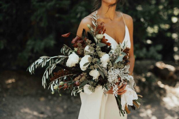 15 Prettiest Bouquets Ideas for Fall Wedding (Part 2) - fall wedding theme, fall wedding flowers, fall wedding Bouquets, fall wedding