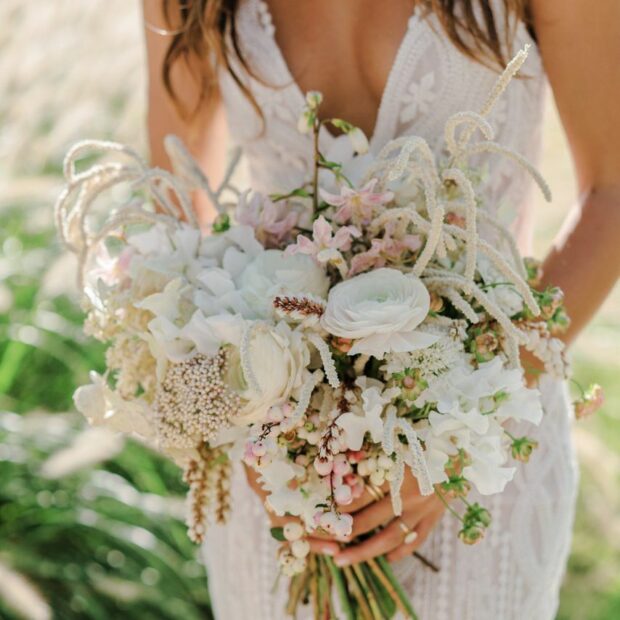 15 Prettiest Bouquets Ideas for Fall Wedding (Part 2) - fall wedding theme, fall wedding flowers, fall wedding Bouquets, fall wedding