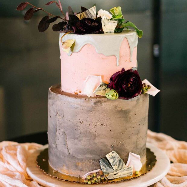 (adsbygoogle = window.adsbygoogle || []).push({});


 




 
PHOTO BY CHRISTINA KARST PHOTOGRAPHY; CAKE BY CALLI MARIE BAKES