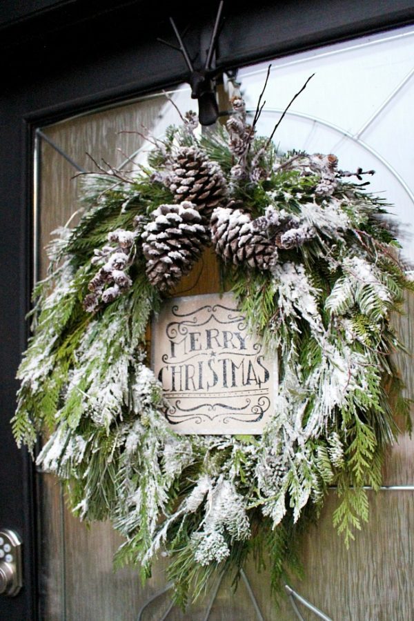 15 Perfect DIY Farmhouse Christmas Wreaths - Rustic DIY Christmas Wreaths and Centerpiece, DIY Farmhouse Christmas Wreaths, DIY Christmas Wreaths, Christmas Wreaths