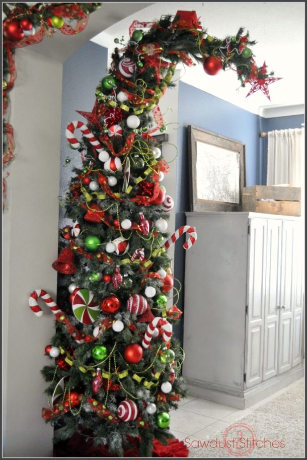 20 Stunning Christmas Tree Ideas 2019 (Part 3) - Farmhouse Christmas Trees, Diy Christmas tree, Christmas Tree Ideas, Christmas Tree Decorating Ideas