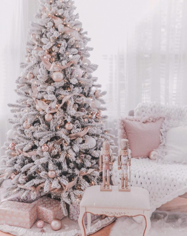 20 Stunning Christmas Tree Ideas 2019 (Part 2) - Christmas Tree Stand Decoration Ideas, Christmas Tree Ideas, Christmas Tree Decorating Ideas, Christmas tree