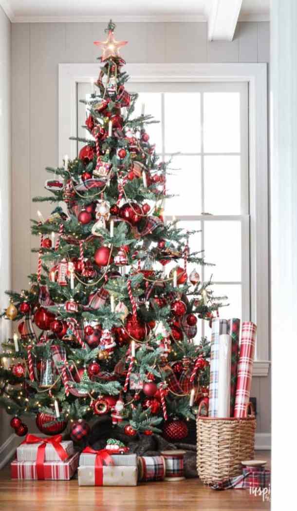 20 Stunning Christmas Tree Ideas 2019 (Part 2) - Christmas Tree Stand Decoration Ideas, Christmas Tree Ideas, Christmas Tree Decorating Ideas, Christmas tree