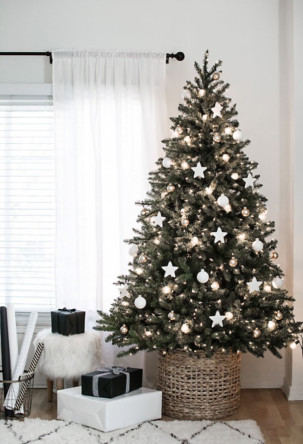 20 Stunning Christmas Tree Ideas 2019 (Part 2) - Christmas Tree Stand Decoration Ideas, Christmas Tree Ideas, Christmas Tree Decorating Ideas, Christmas tree